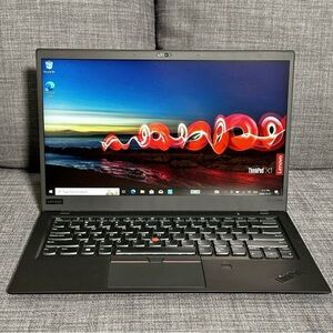 Lenovo ThinkPad X1 Carbon (6th Gen)
Intel Core i5-825OU (8thGen)